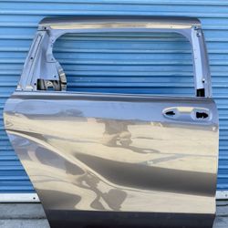 2021,2022,2023,2024,2025,2026 Toyota Sienna Rear Door/Puerta Trasera Rh Passenger Oem,Original Ask