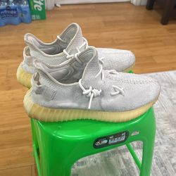 Used Cream White Yeezy 350