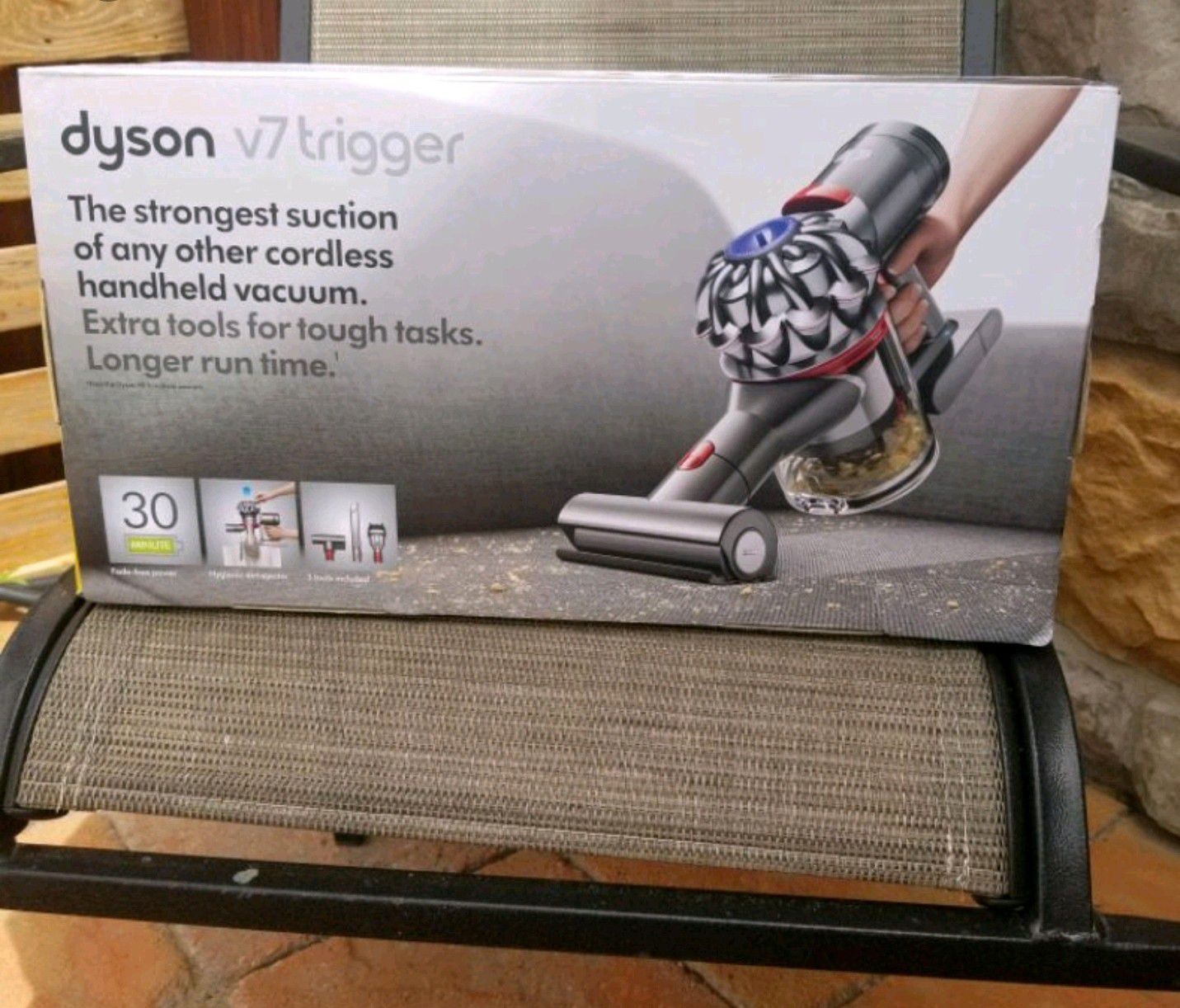 Dyson v7 Cordless Handheld Vacuum