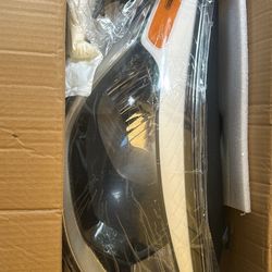 For 2014-2019Kia Soul Halogen Headlight Assembly, Driver Side Headlamp Chrome Housing Left Side Repl