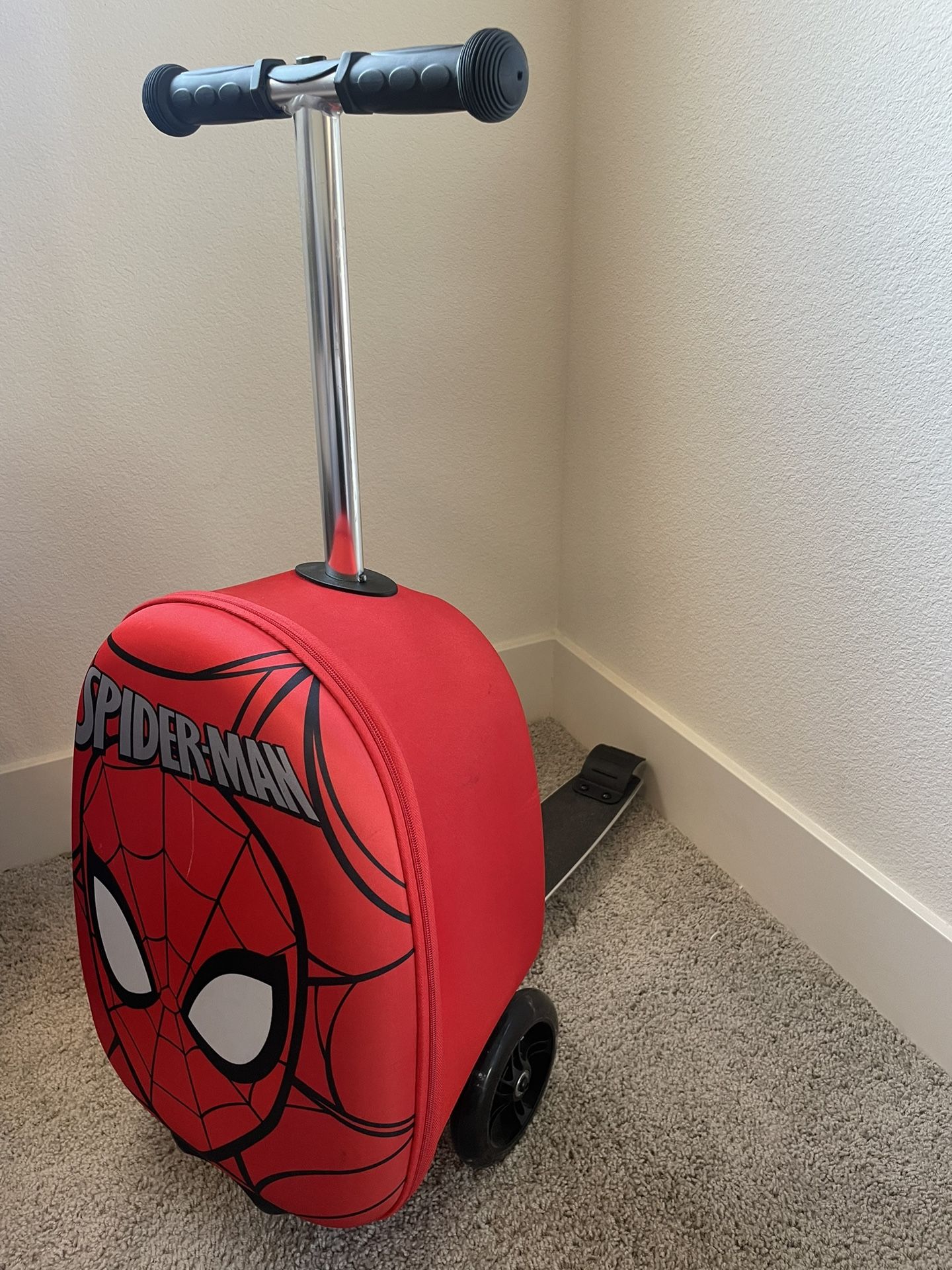 Spider-Man Hardside Carry-On Scooter Suitcase