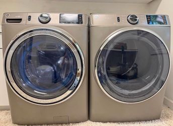 GE Washer and Dryer Set