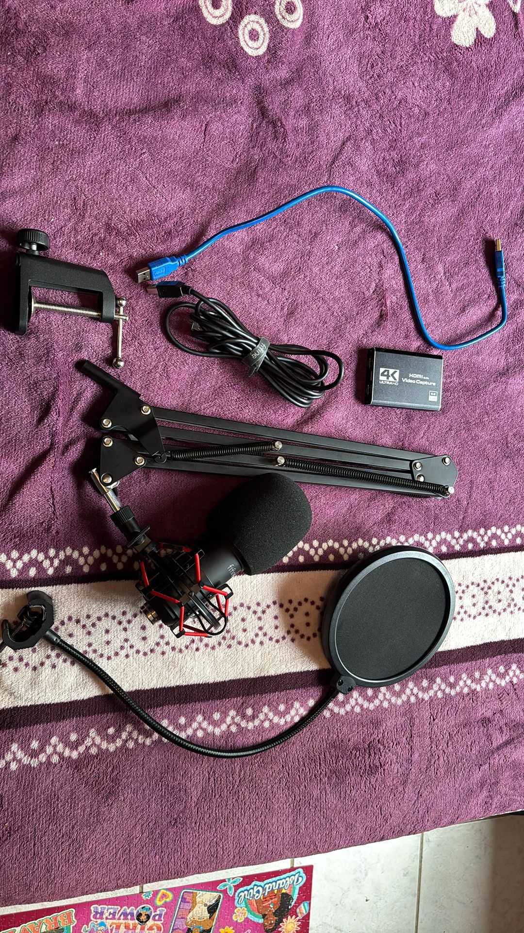 Selling My Fifine Microphone.