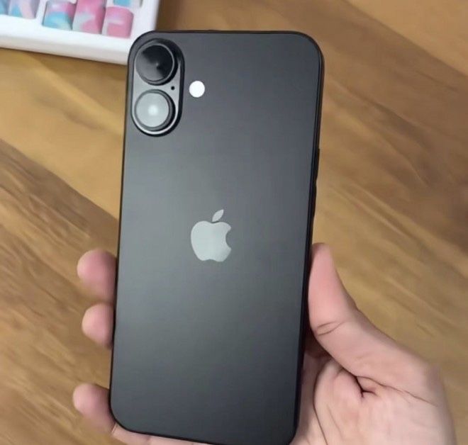 iPhone 16