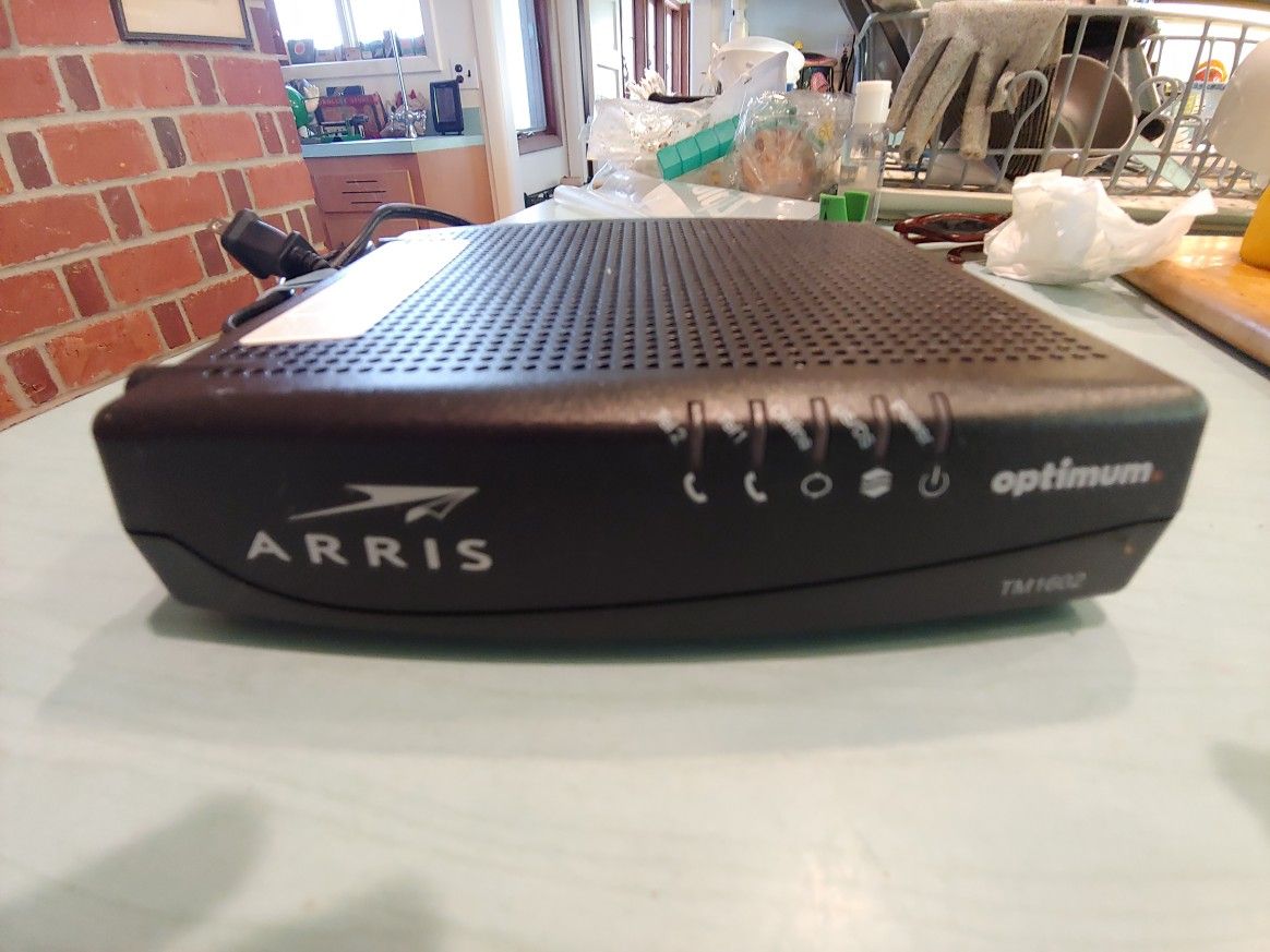 Arris TM 1602A modem