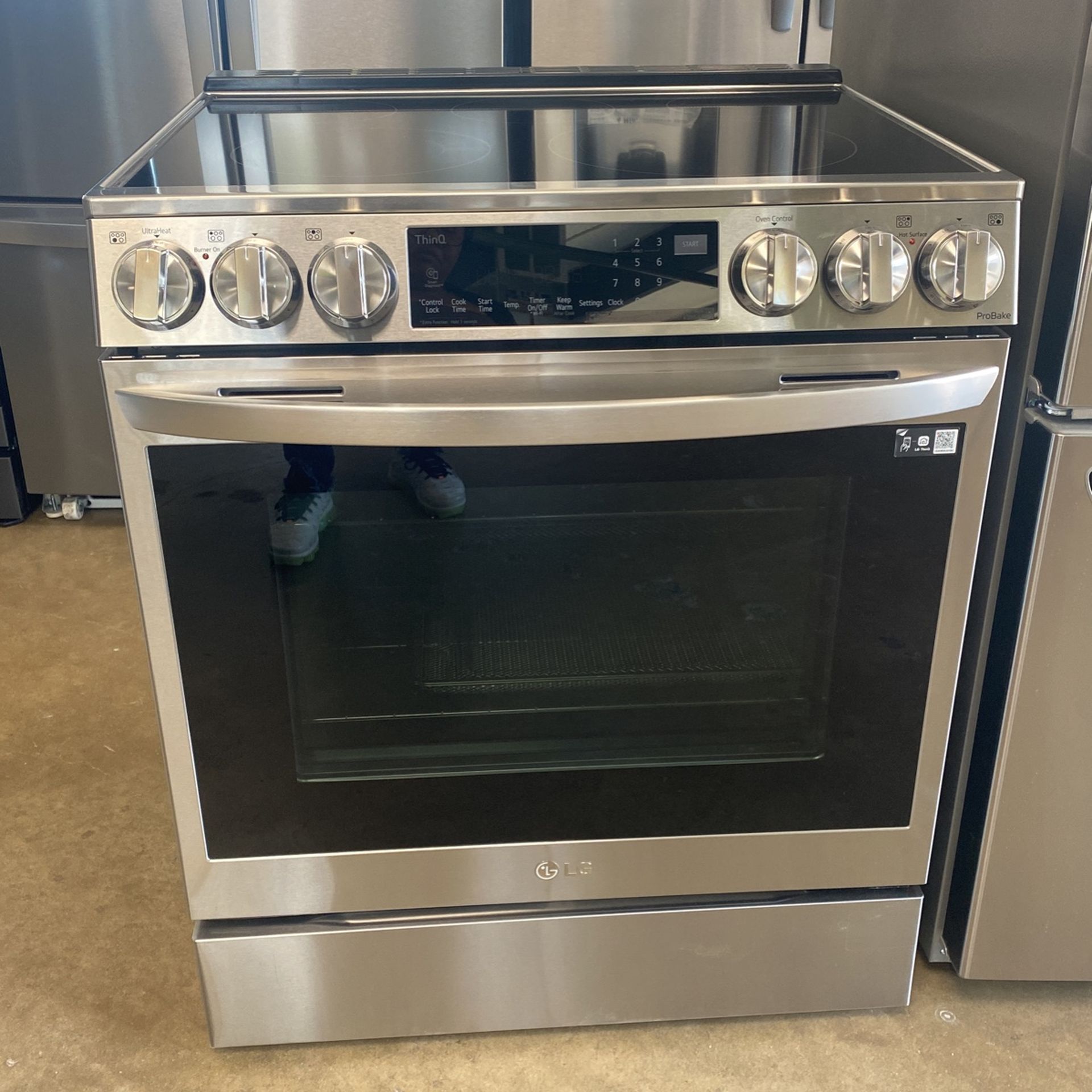 LG Electronics 6.3 cu. ft. Slide-in Electric Range with EasyClean, Instaview and Air Fry in Printproof Stainless Steel