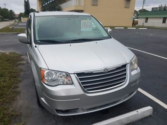 2011 Chrysler Town country
