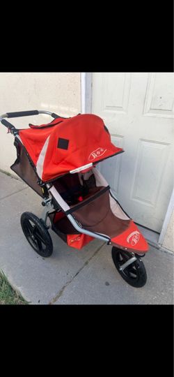 BABY JOGGER STROLLER