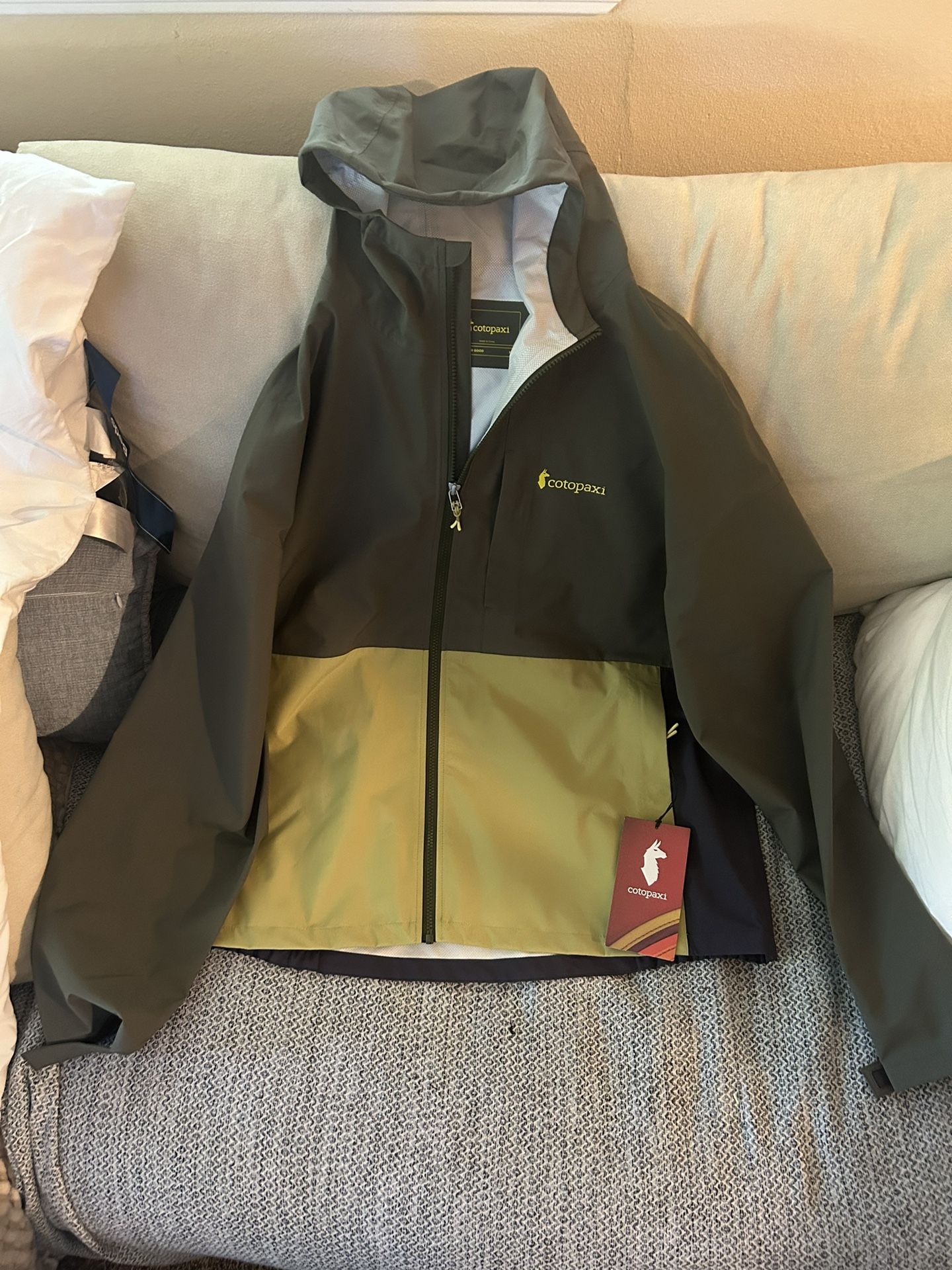 Cotopaxi Coat $145 In Store(GREAT DEAL)