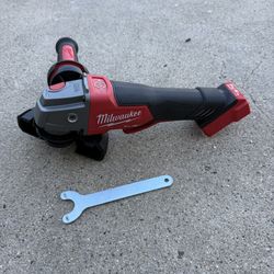 Milwaukee M18 FUEL 18V Lithium-Ion Brushless Cordless 4-1/2 in./5 in. Grinder w/Paddle Switch (Tool-Only)