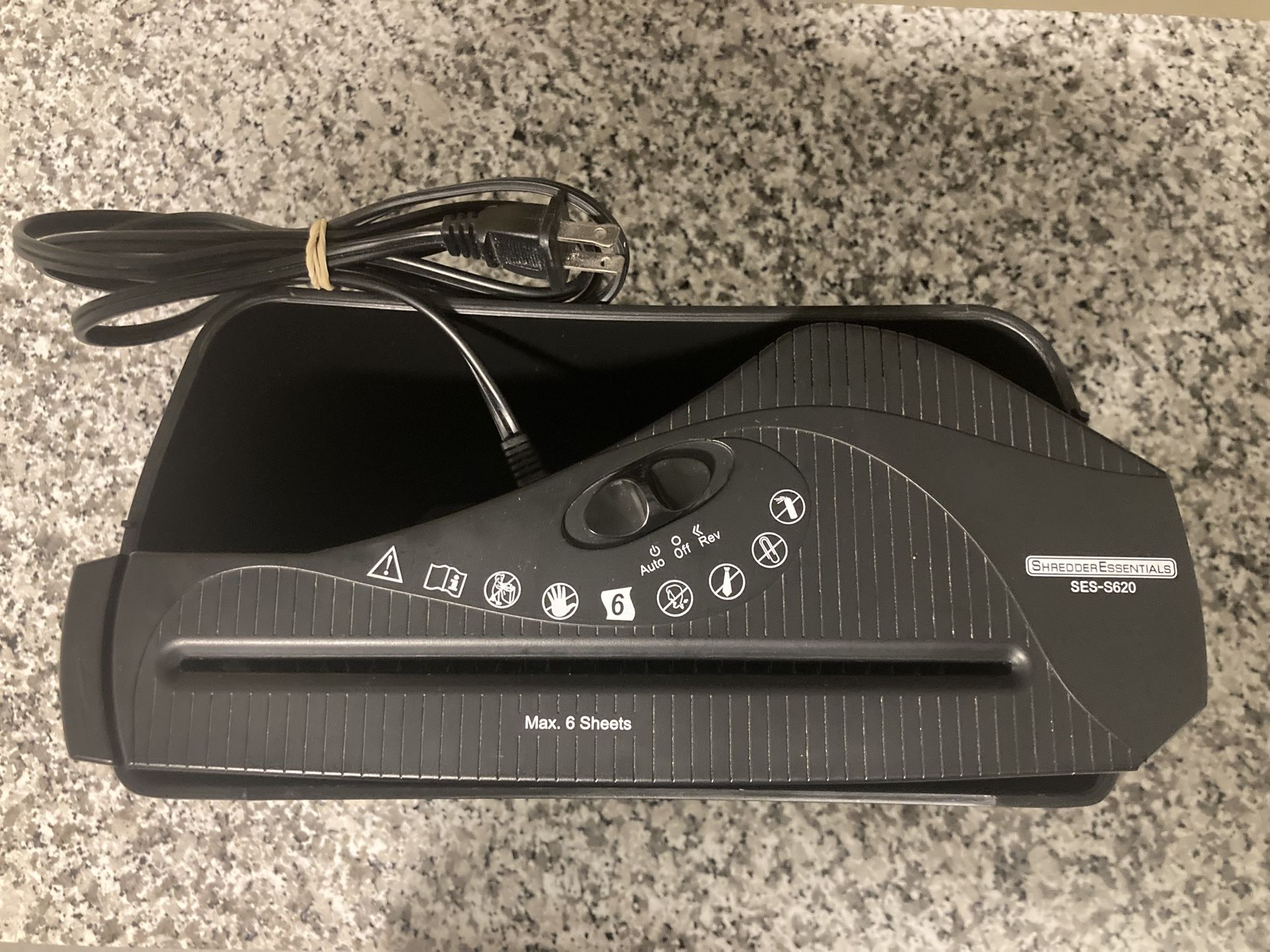 SHREDDER ESSENTIALS PAPER SHREDDER (SES-S620/BLACK) π