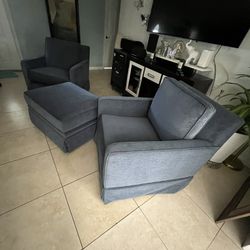 Living Room Swivel Chairs