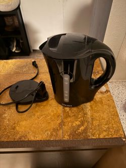 Plastic electric tea kettle