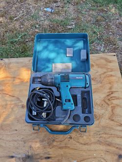 Makita 1/2-Inch Heavy Duty Impact Wrench 6905H - Corded