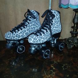Moon LIT Roller Skates