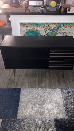 Retro tv stand 2’