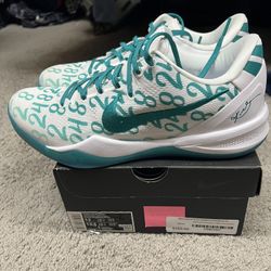 Nike Kobe 8 Protro “Radiant Emerald” Size 12