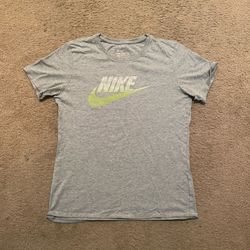 Nike grey athletic cut t-shirt #athletic #fitness