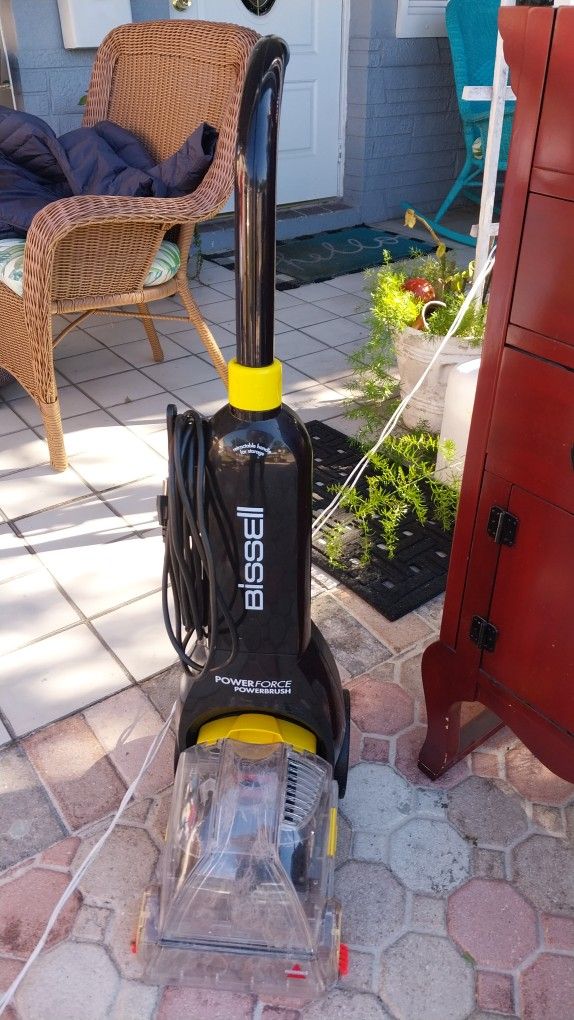 Bissell Carpet Shampooer