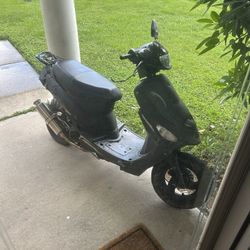 Upgraded TaoTao 50cc To 110cc Moped – Runs Great – Needs Some TLC