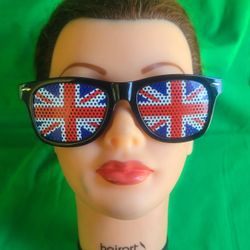 ENGLAND SOCCER FAN SUNGLASSES NEW 