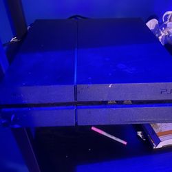 Selling PS4 
