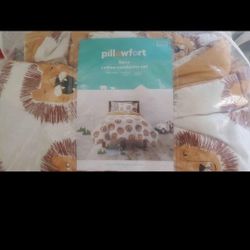 Comforter set w/ sheets - Twin