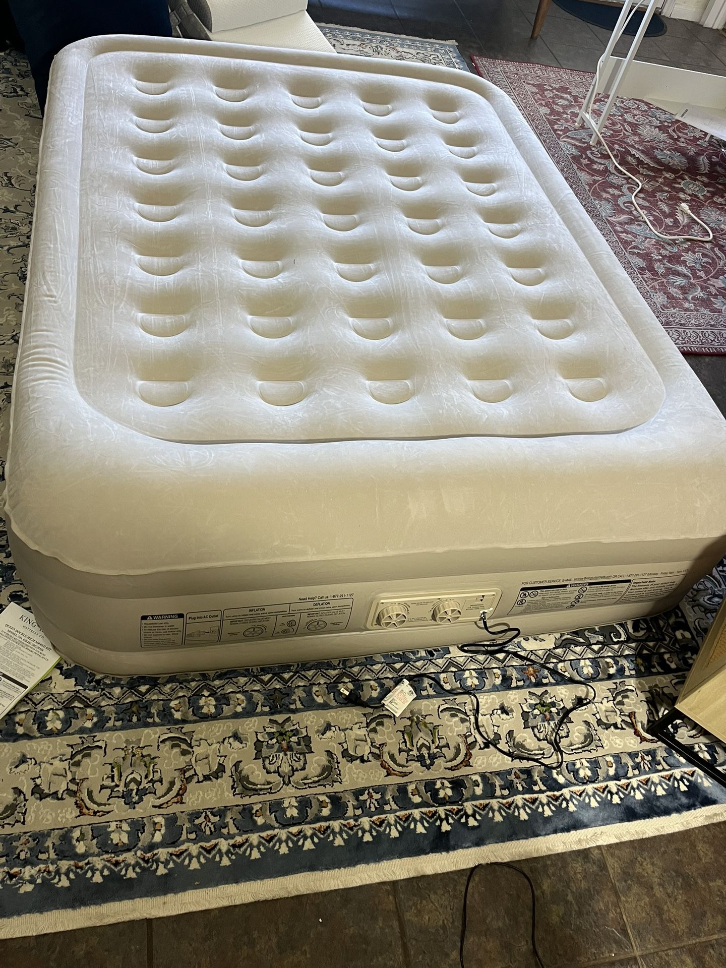 King Koil Luxury Queen Size Air Mattress...