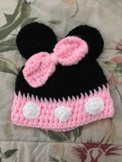 Knitted mini mouse beanie