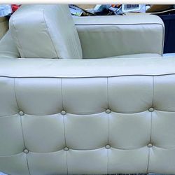 LEATHER CHAIR DESIGNER TUFTED LEATHER WIDE CHAIR