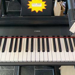 Yamaha NP-32 Piaggero Electric Piano 