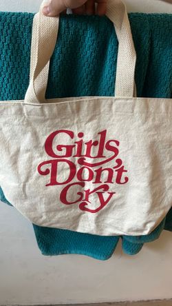 girls don’t cry tote bag