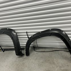 Aftermarket Fender Flares For GMC Or Silverado Trucks 