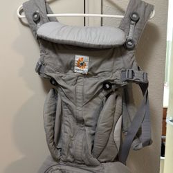 ERGO BABY CARRIER