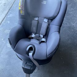 Britax New Born To 4 Years Old Car seat 