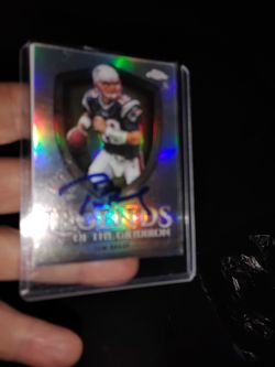 SIGNED TOM BRADY LEGENDS FOOTBALL CARD