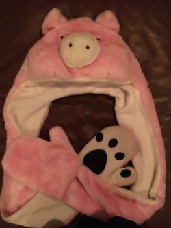 Children’s fun. hat/scarf combo.