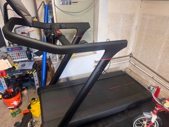 Peloton tread