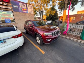 2017  Jeep  Grand Cherok  v6 one owner Laredo