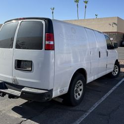 2009 Chevrolet Express Cargo Van