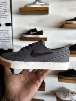 Nike 70% Off Store Closing To21st December  Sunday Everything Must Go