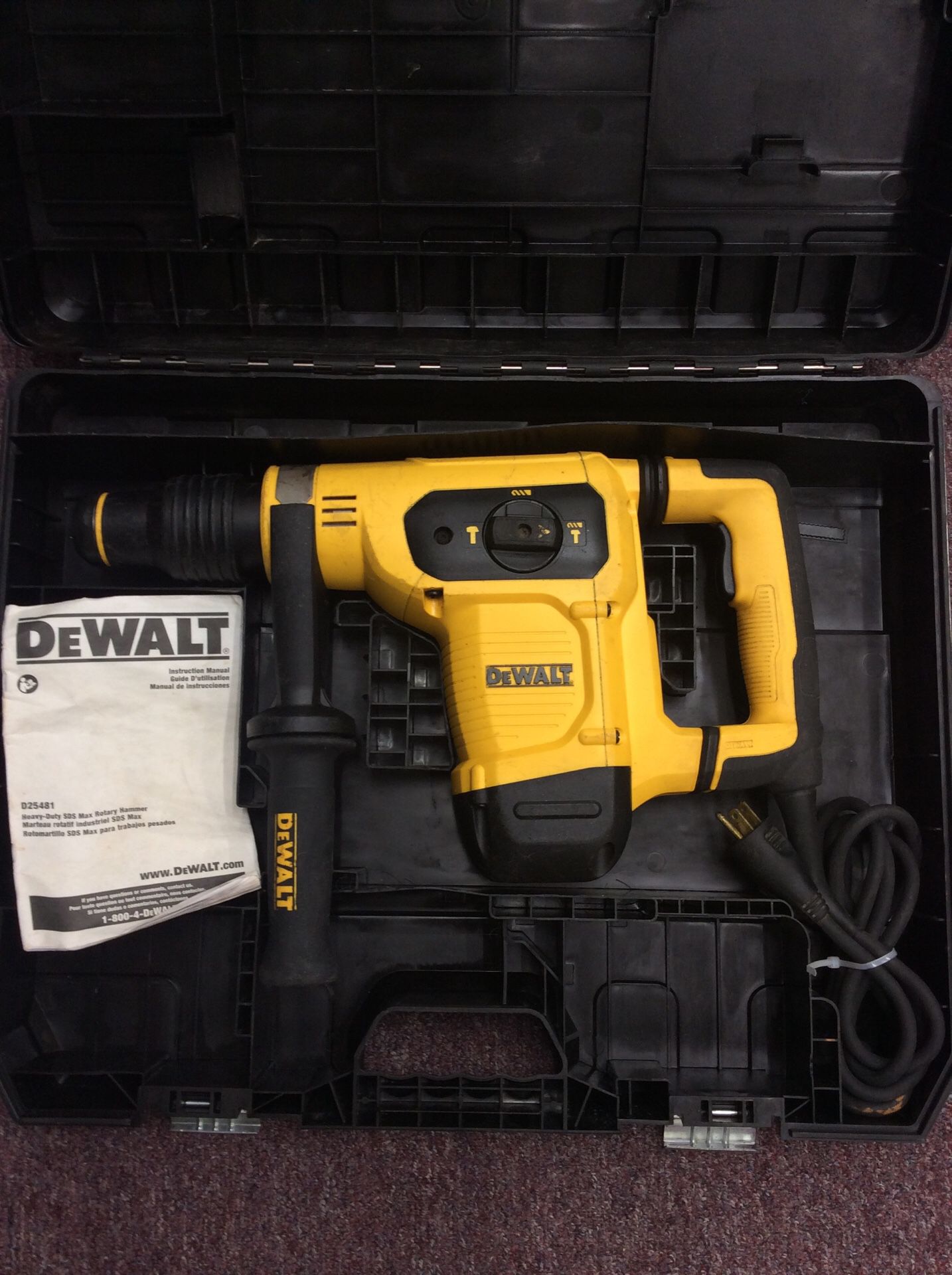 Dewalt D25481 1-9/16” SDS MAX Rotary Hammer Drill in Case (19-2167)