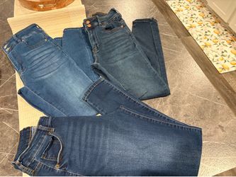 Ladies fashion nova jeans size 7 stretch