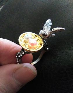 Adorable Little bird With Nest Ring sz 8