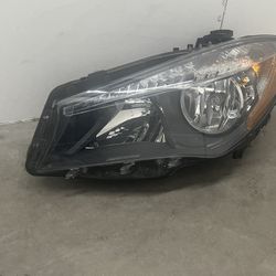 2014-2018 W117 CLA250 MERCEDES BENZ LEFT HEADLIGHT HALOGEN ORIGINAL OEM IN GREAT SHAPE
