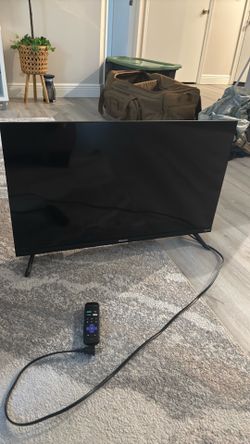 35 inch Hisense Roku TV