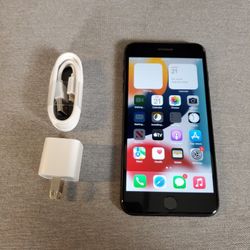 iPhone 7 Plus - UNLOCKED - Like New 