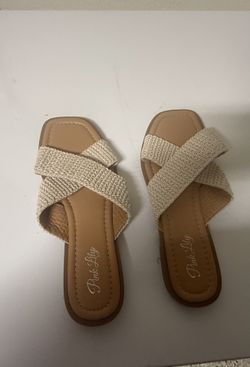 New Pink Lily Sandals