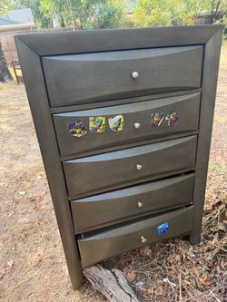 Dark Gray 5-Drawer Chest Dresser