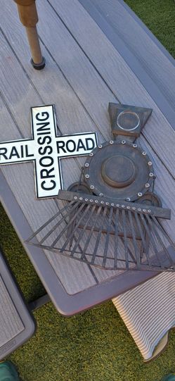 Train wall decor metal